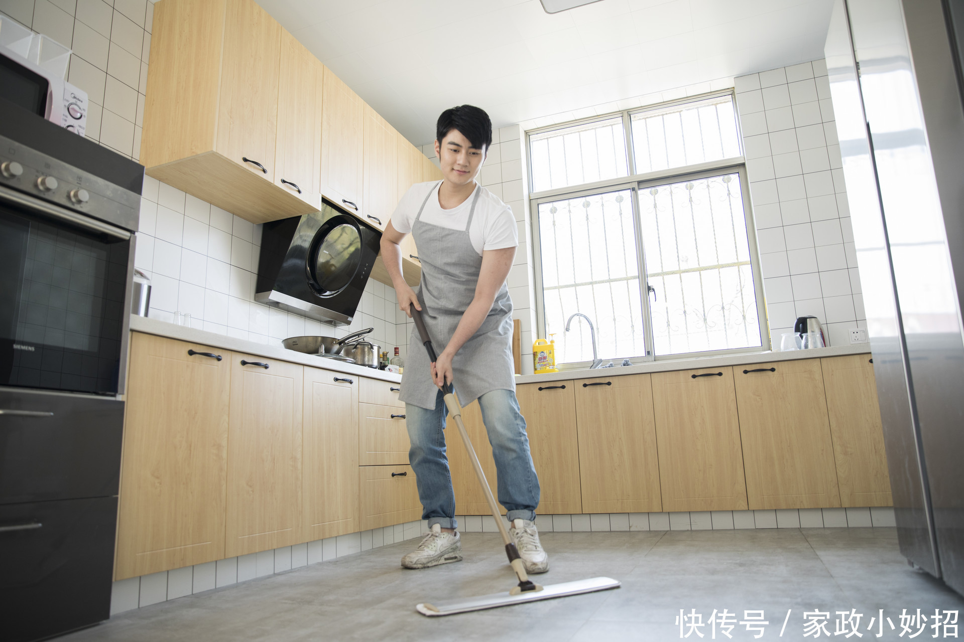 灰尘|天天扫地,为什么地板还是脏?教你几招,一周不扫也干净