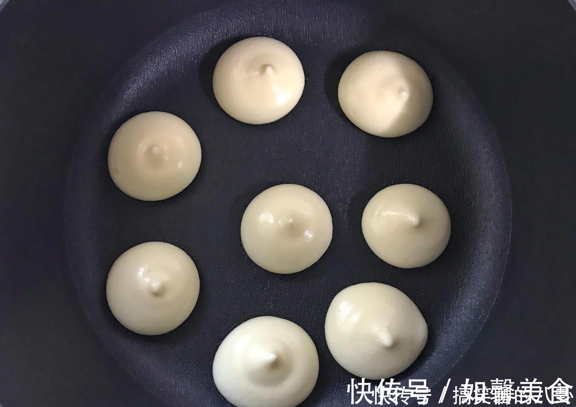 天冷了，孩子最爱的早餐，一口一个营养好吃，平底锅就能做