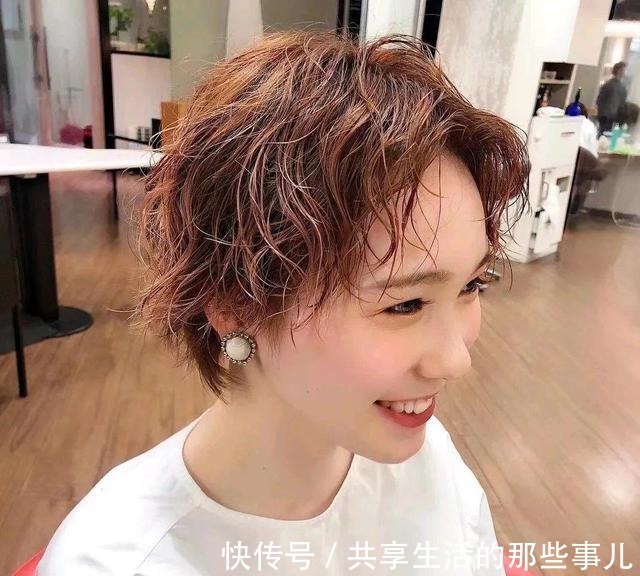 中大卷 你的发型不够美,烫个卷发大变样,洋气时尚颜值翻倍!