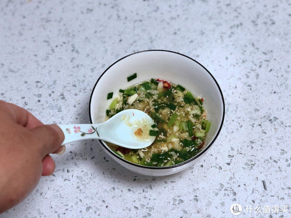 青皮|入秋后，青皮茄子这样吃，不炒不炖，清爽下饭，比大鱼大肉还过瘾