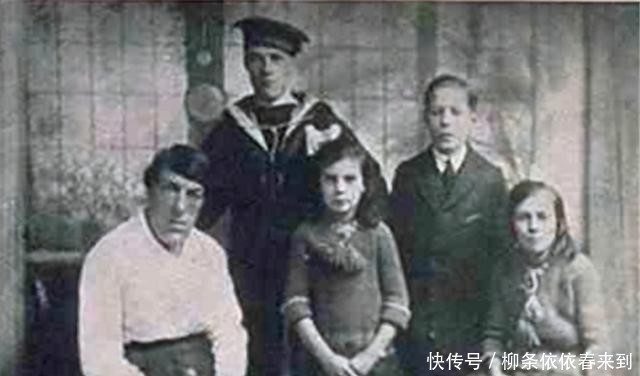 独自|美女突发疾病变成怪物，进马戏团当丑角，独自养育4个孩子