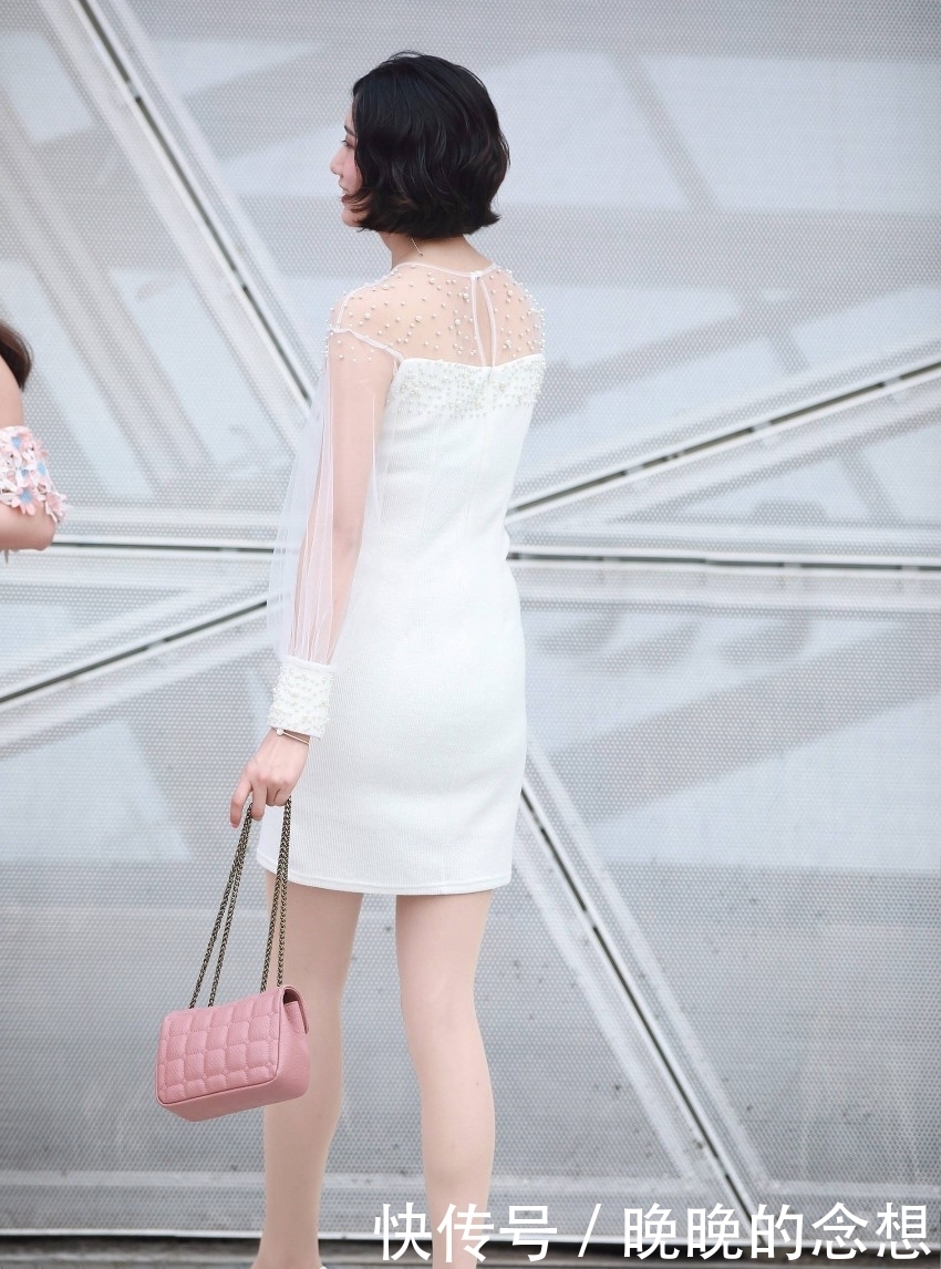 时尚|街拍:身材高挑的短发美女,展现女人的时尚与靓丽!