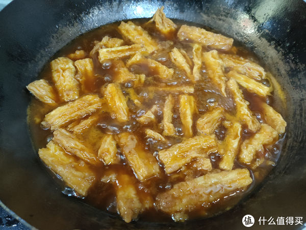 腐竹这个做法真解馋，我家每周吃三次，麻辣鲜、不放肉也特香