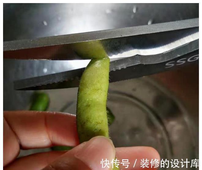 毛豆|教你在家做水煮毛豆,咸香软糯,2斤毛豆做了满满一盆不够吃