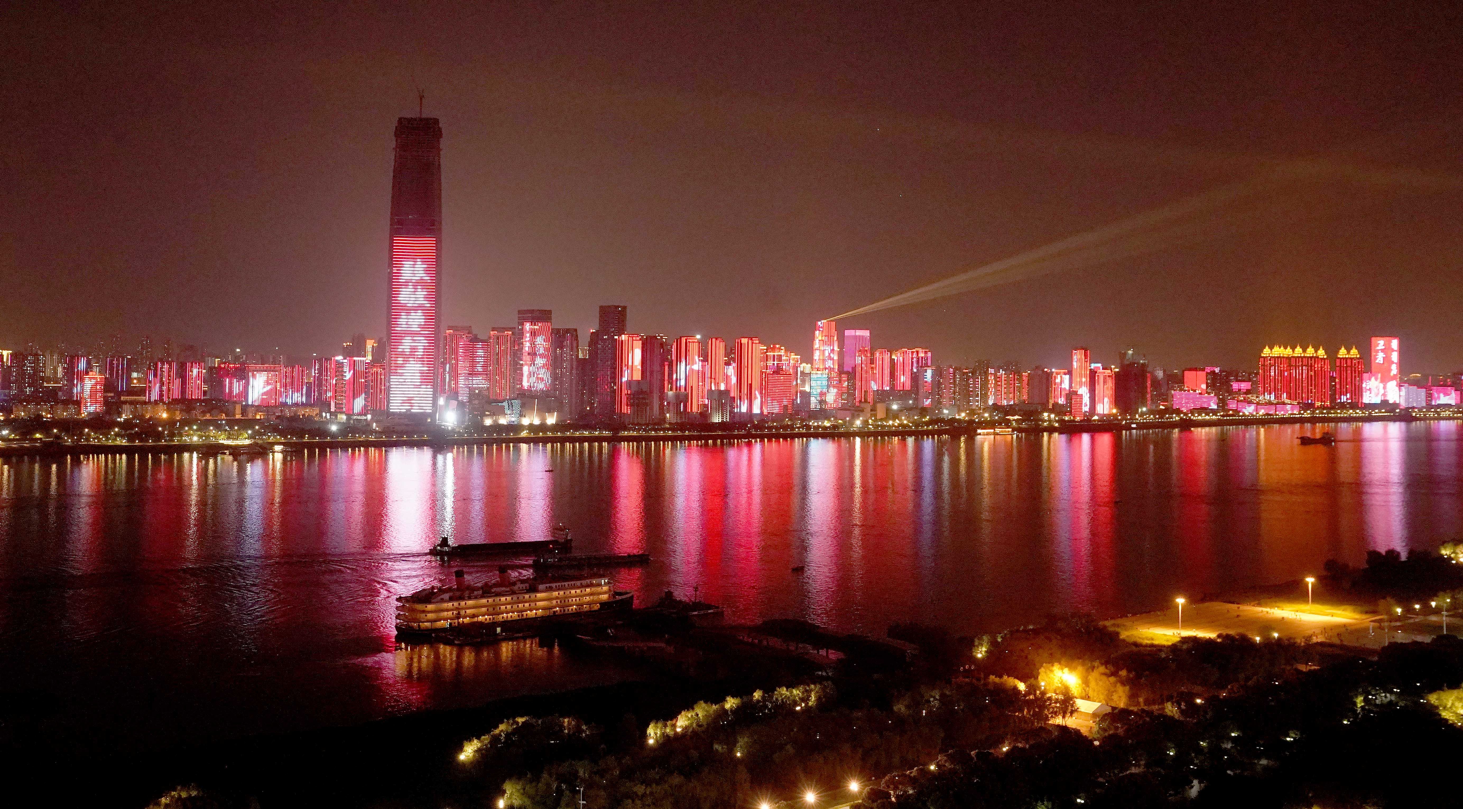 华为手机|武汉为何能成为国家中心城市，华为早在15年前就用行动给出了答案