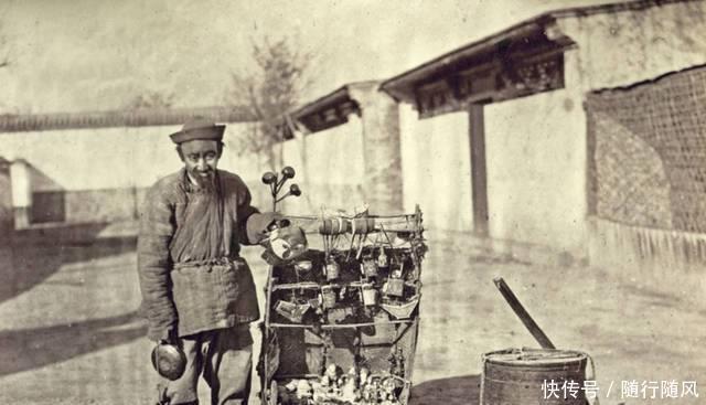 清朝|直击清朝末年百姓的生活状况,女子躺在床上抽大烟慵懒妩媚!