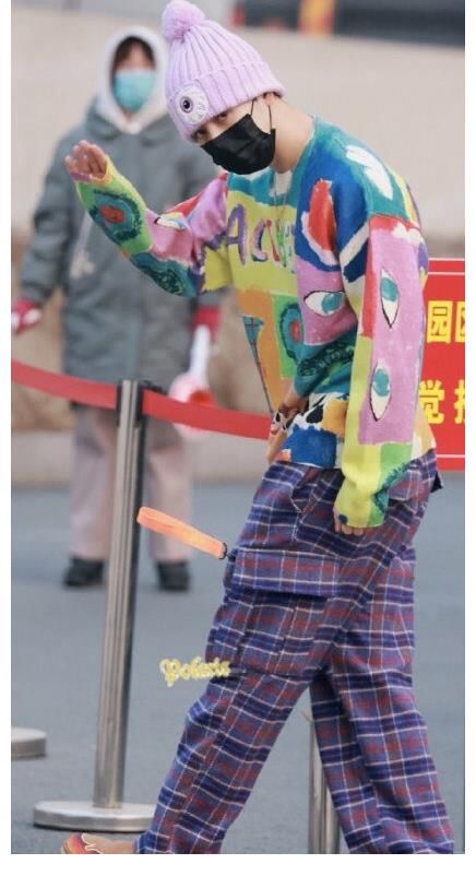 王嘉爾央視虎年春晚彩排路透……