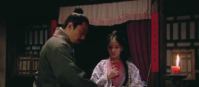 水面|水浒传谁出卖了宋江谜团之外,宋江声名狼藉的名声,浮出水面