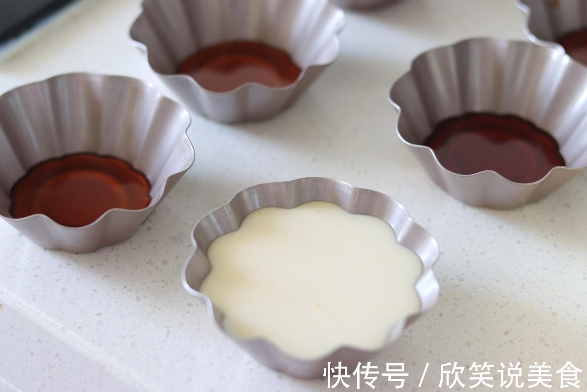 外表焦黄色泽诱人，软嫩有弹性的布丁入口即化，真好吃