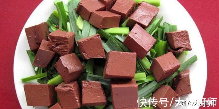 猪血直接炒，难怪又腥又老还会碎！多加一步，嫩滑鲜香，特别好吃