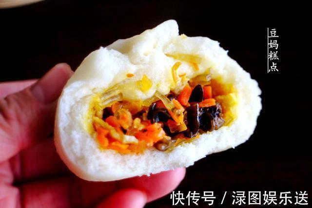 3个胡萝卜做的,纯素馅包子,松软味美有营养,冷了都好吃