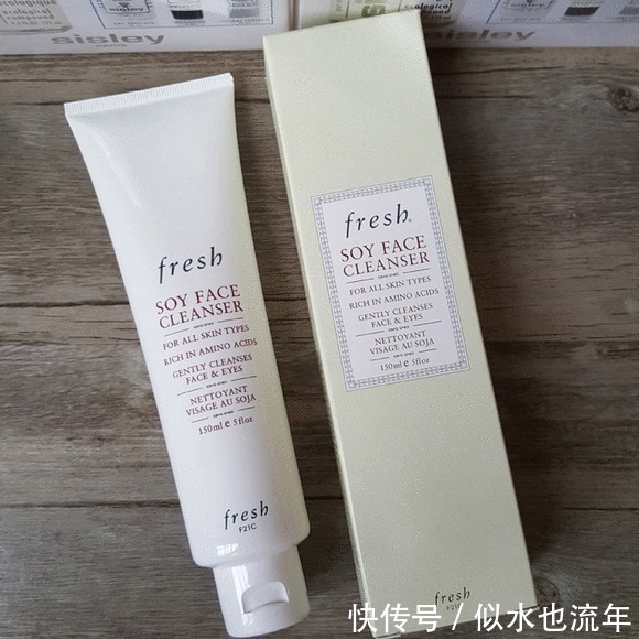 肌肤|热门补水洗面奶测评:用后黑头和痘痘消失了,让肌肤更加细润如脂