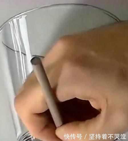 生活质量&00后美术生晒出满分作业,王者般的操作,网友:差点以为是真的