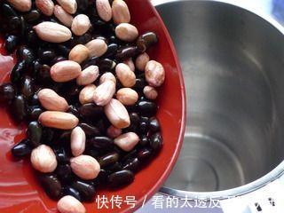 老醋花生米|生花生跟熟花生,哪个营养价值更高吃了这么多年,别再吃错了