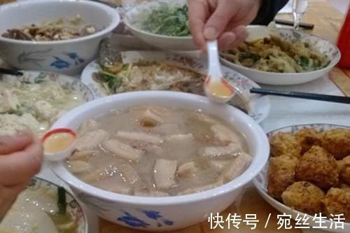 传染性|癌症会不会传染?与癌症患者共餐,需不需要注意什么?告知答案