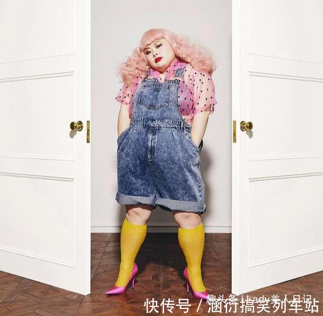 原宿风 穿同一件衣服,200斤和90斤的“穿搭对比”,看后我决定还是减肥