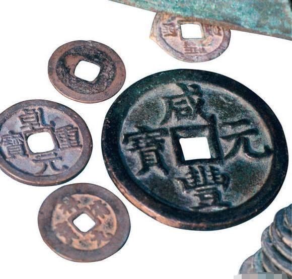 银子|古代一两银子折合人民币多少钱?看看你现在月收入是几两银子