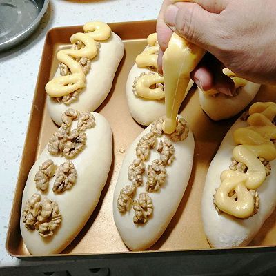 墨西哥酱核桃奶酪面包