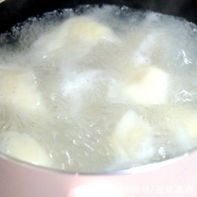 我家做骨汤馄饨面就用这个方法,解馋又营养