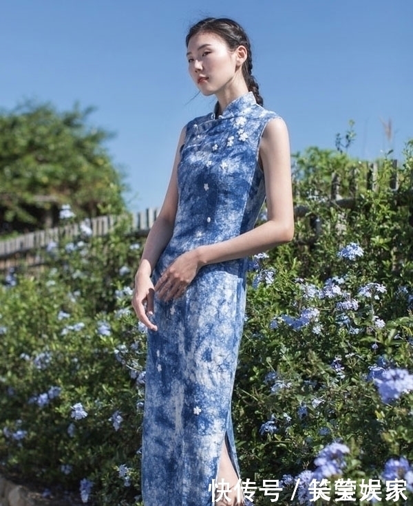 要是旗袍两边不开叉,结果一定是这样尴尬