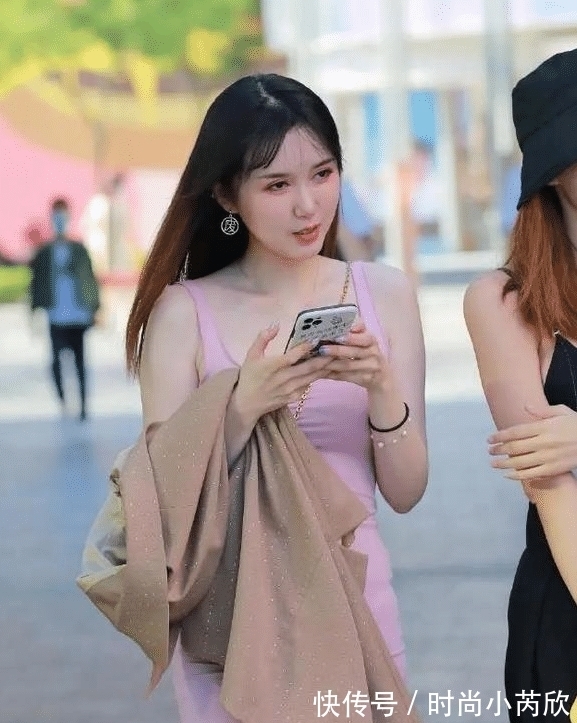 悦目|千秋无绝色，悦目是佳人，包臀裙展现得优雅女性美