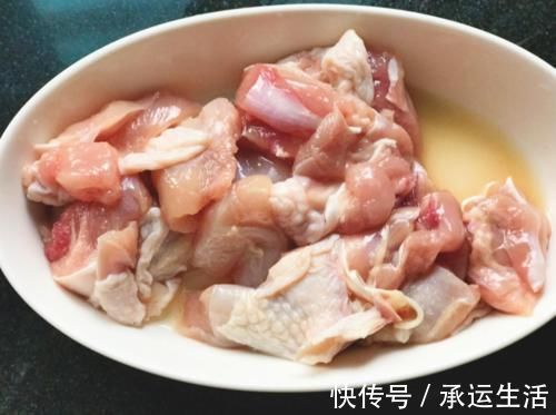 表面糊|让鸡腿的颜色更加的丰富，其实鸡肉来做菜，相信他一定会成为你最爱的一道菜