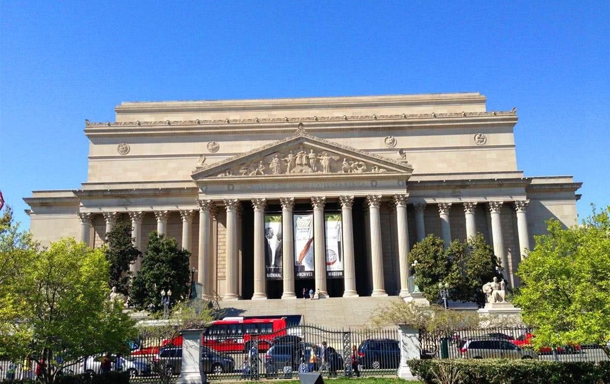 美国|宋美龄死后有多少存款？其账户被人打开，余额让人唏嘘不已