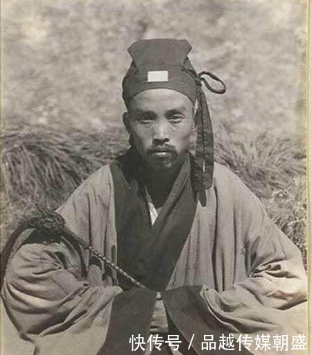 道士|老照片:一百多年前的中国道士,个个仙风道骨,图九是华山比武