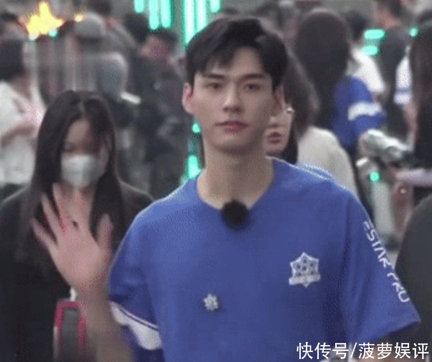 生图|龚俊综艺录制生图,无精修无美颜状态真实,颜值让人看傻眼