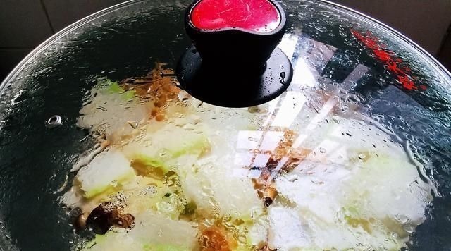 香菇条|天热，最该吃的不是丝瓜，而是这菜，隔天吃1次，又瘦又美过夏天