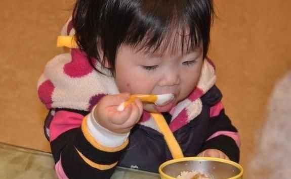 脾胃|儿科医生强调病从口入,5岁女娃患胃癌,罪魁祸首是这3种食物