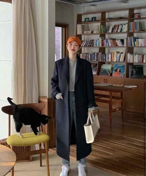 早春就要穿出甜甜的感觉，韩国小姐姐碎花裙配衬衣，温柔又很减龄