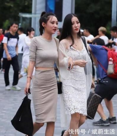 漂亮 成熟文雅美女小姐姐,穿搭出清新雅致田园风,休闲又漂亮!