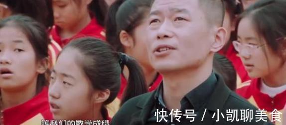 孩子@为逼女儿考大学,爸爸撕毁女儿手写的56本小说,30多万字手稿