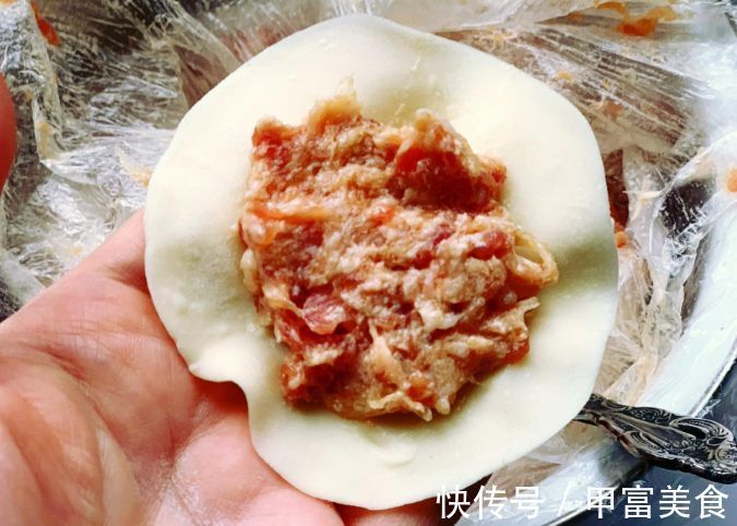 馅料|调萝卜馅，不要用盐杀水或者焯水，巧用一招，口感好味道香
