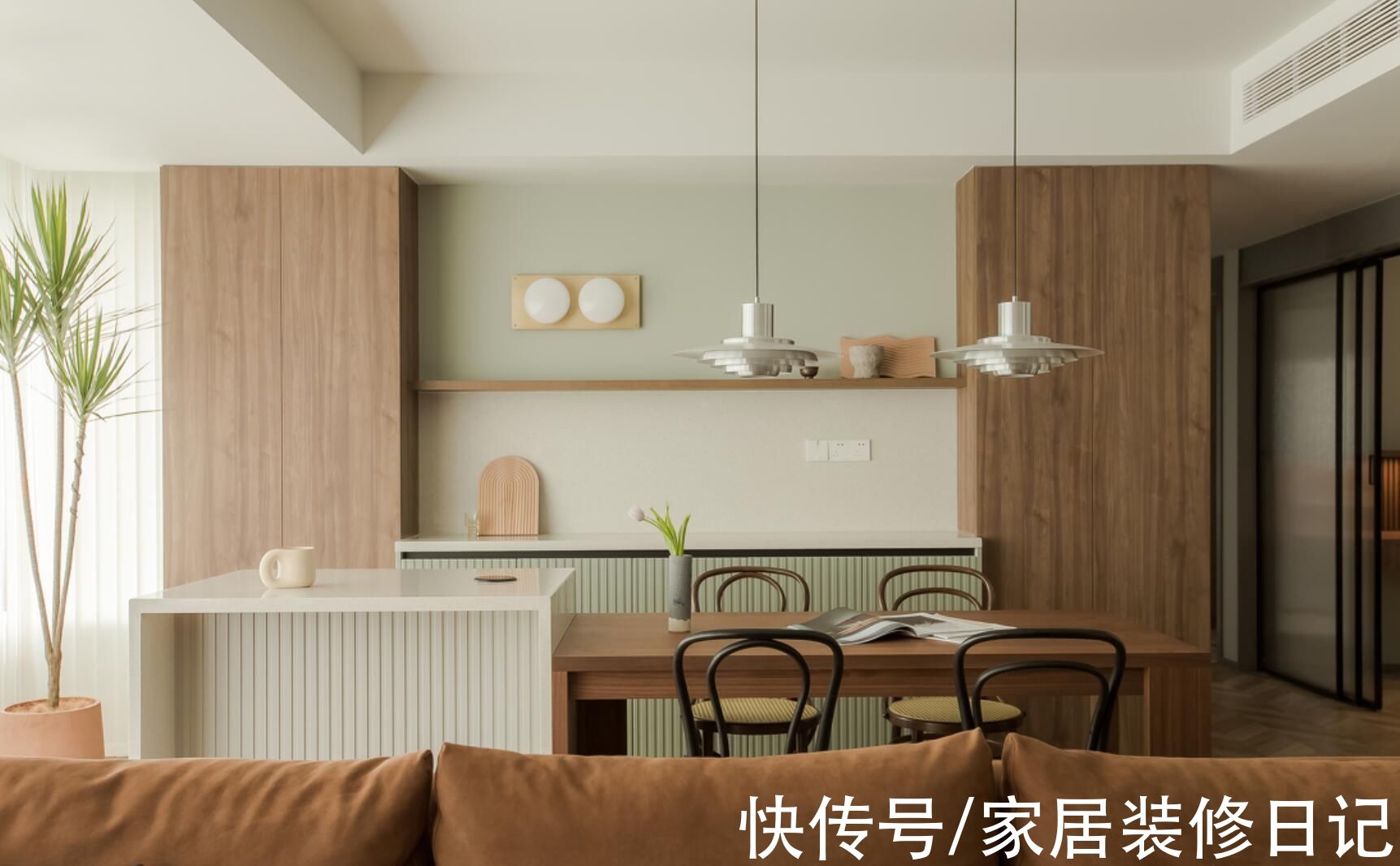 主卧|全屋重新打满柜子,柜门当墙饰,精装“教科书式”改造透着高级感