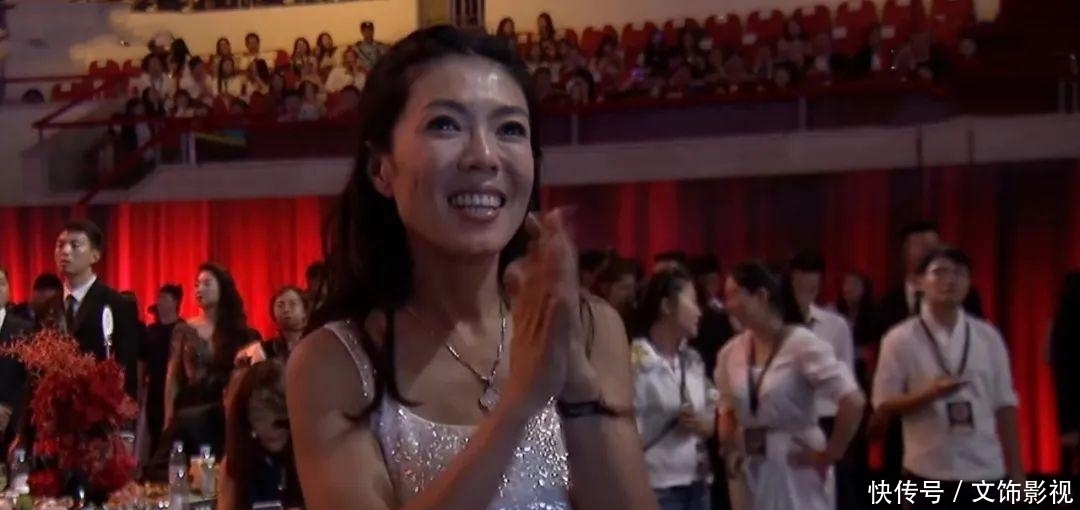 名利场 对7个人用7种说话方式,苏芒的社交堪称教科书,18年名利场没白混