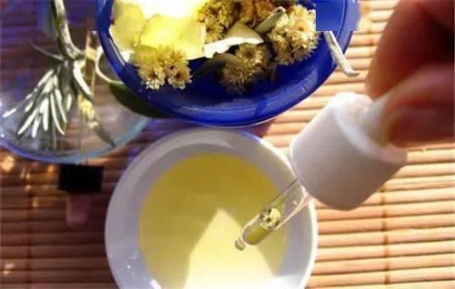 精油蒸脸在家做，家里秒变美容院