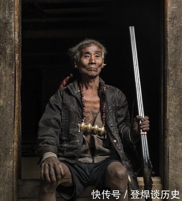 敌人|猎头族极其信赖的砍头斧,形制古怪特殊,但只需一击就能斩下人头