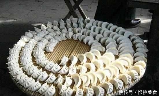 饺子|煮饺子总是破皮?教你一招,煮出来的饺子永远不破皮!
