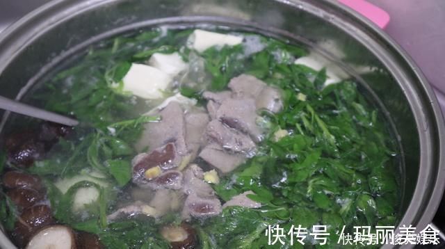 枸杞叶|农村这个野草,人们经常吃它的果实,却不知道叶子也能吃