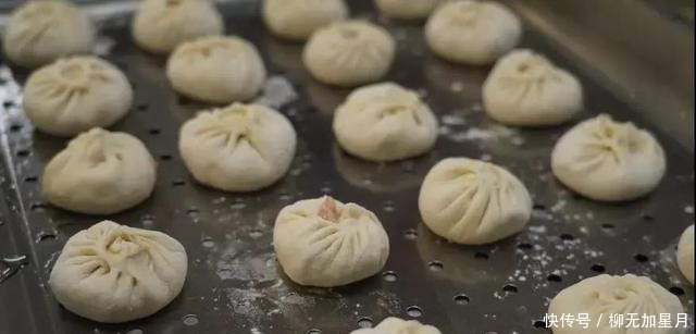 深夜食堂丨家乡的灌汤小笼包