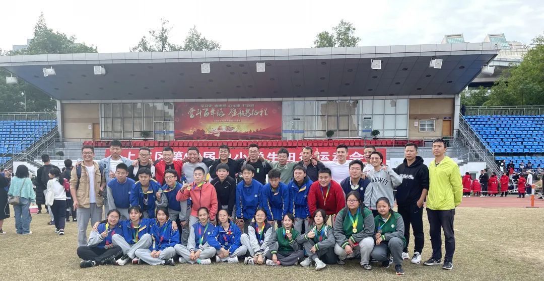 跑步|为了拼这场比赛,这位初三姑娘刚刚剪下了1.5米的长发