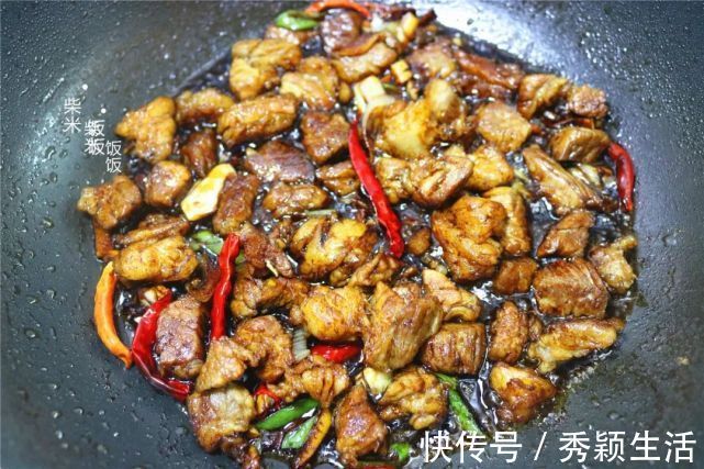 西红柿|牛肉怎么做好吃?加这两种食材一起炖,做法没难度,一准好吃