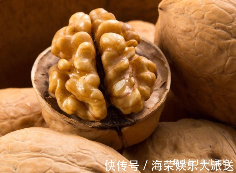 排除|女性不愿肚子鼓鼓,常吃4种食物,排除身体垃圾毒素,皮肤状态好