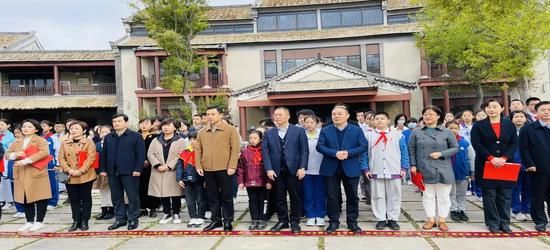 课程改革基地|奥龙小学参加济南市基础教育课程改革基地学校授牌仪式