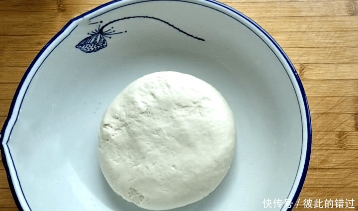 灌汤包|天冷了,少吃饺子馅饼多吃它,皮薄大馅又多汁,深秋吃身体棒