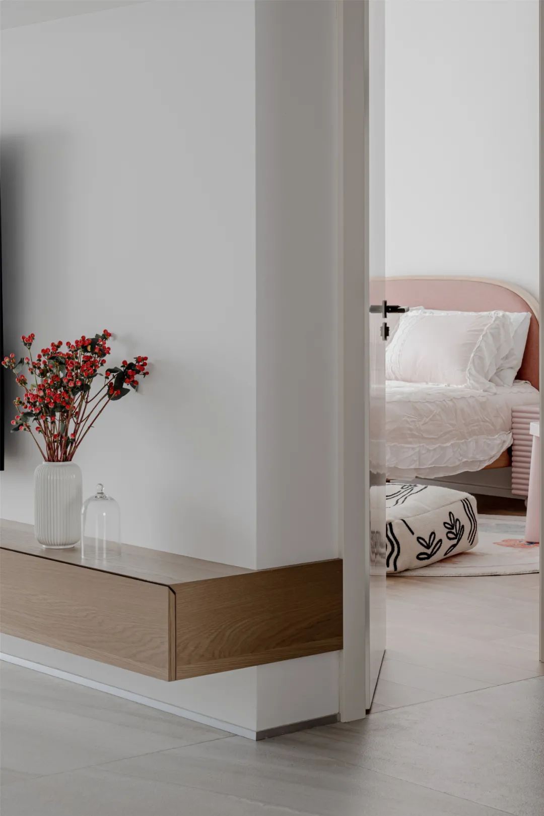 布置|210㎡简约大平层,淡雅温馨、绿植装饰,生活文艺舒适