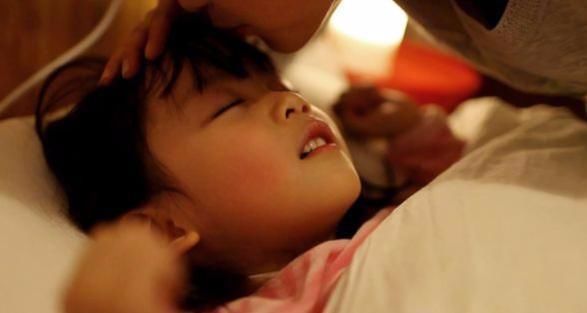 诊断|2岁女童被诊断“早熟”,只因床头放的一样东西,很多家庭都有