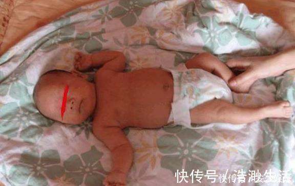 生育|宝妈给孩子洗澡,导致了孩子无法生育,原来是因为宝妈太无知